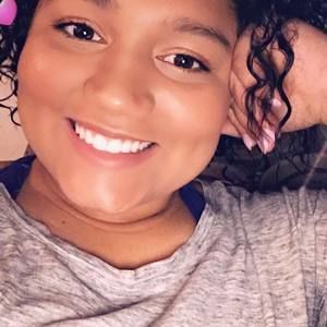 Meet your Posher, Caroline